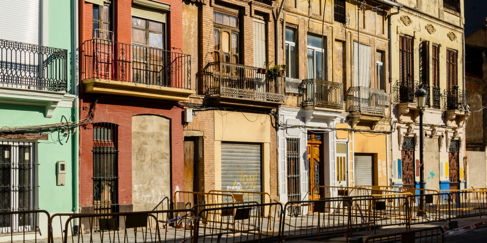 El Cabanyal, Where the Listed Heritage Is the Street Plan