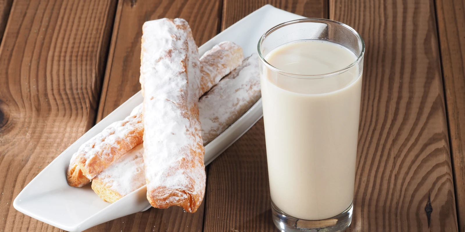 Horchata and Fartons, What to Order in Valencia